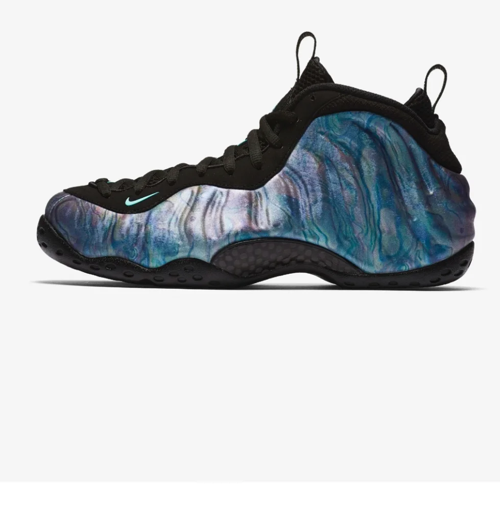 NIKE AIR FOAMPOSITE ONE AURORA GREEN AND BLUE 6Y (USED)